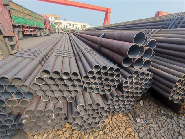 兴和Q345B热轧无缝钢管